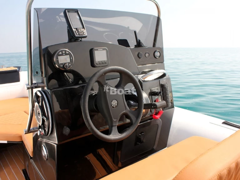 Location Semi-rigide Tiger avec permis