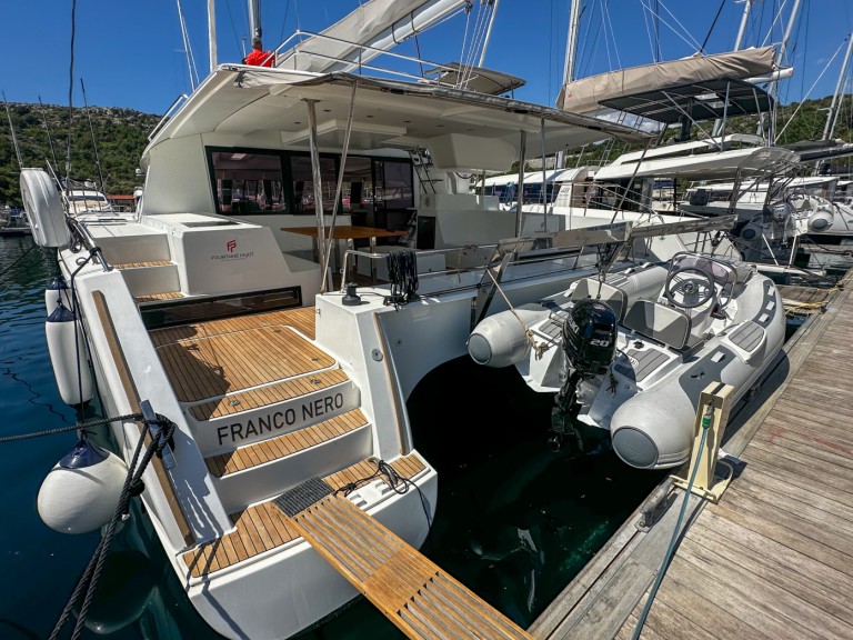 Location Catamaran Fountaine Pajot avec permis