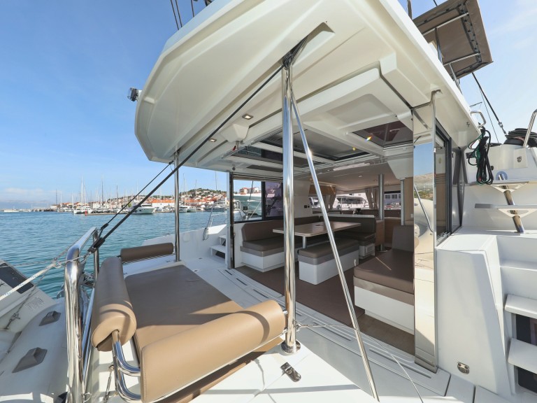Catamaran à louer à Trogir au meilleur prix