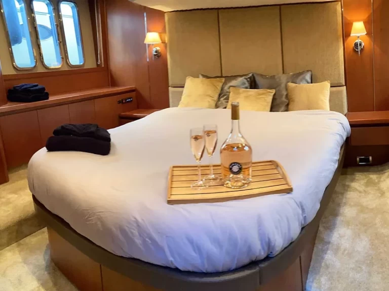 Location Yacht à Golfe-Juan - Princess Princess 54