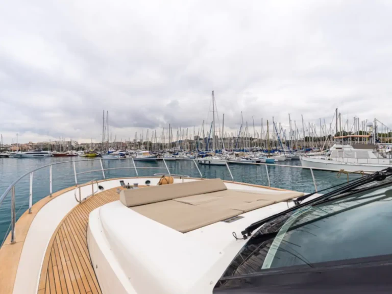 Louez un Guy Couach Guy Couach 2300 à Antibes