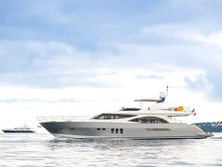 Location bateau Guy Couach Guy Couach 2300 à Antibes sur Samboat