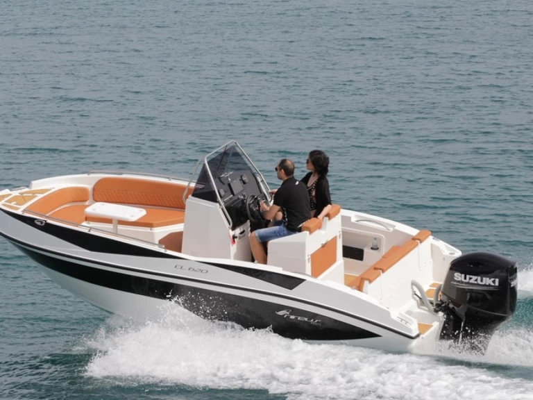 Bateau à moteur à louer à Sanguinet au meilleur prix
