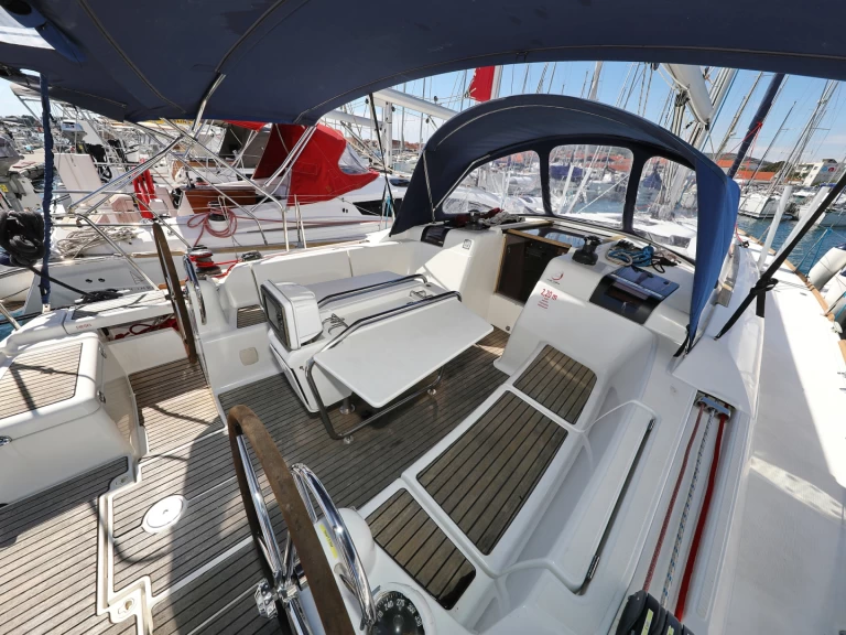 Voilier à louer à Sibenik au meilleur prix