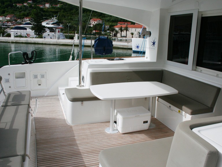 Location bateau Lagoon Lagoon 40 à Komolac sur Samboat