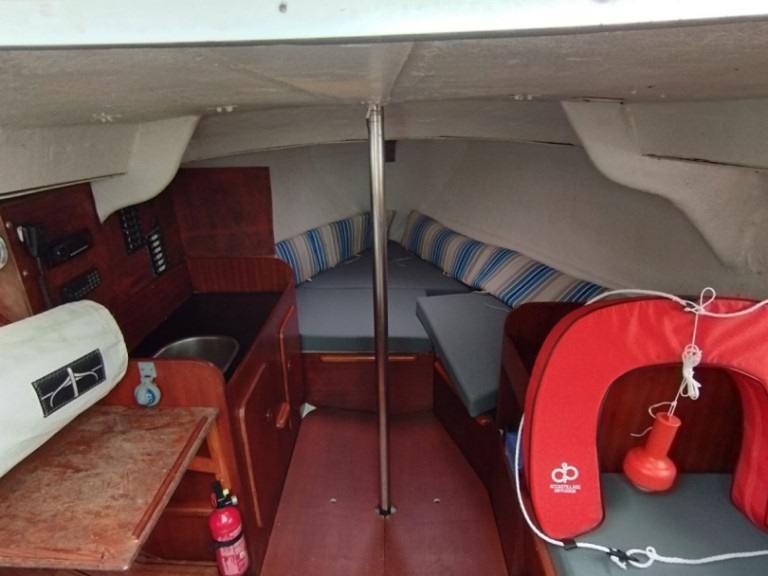 Location bateau Jeanneau Brio à Port la Forêt sur Samboat