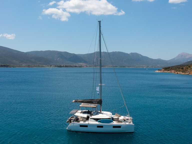 Catamaran à louer à Lefkáda au meilleur prix