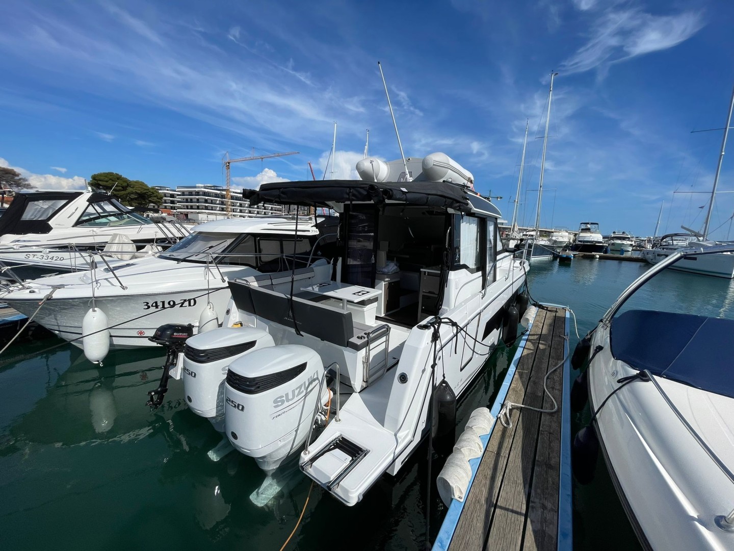 Jeanneau Merry Fisher 895 Serie 2 eco solar motor yacht charter in Zadar, Croatia