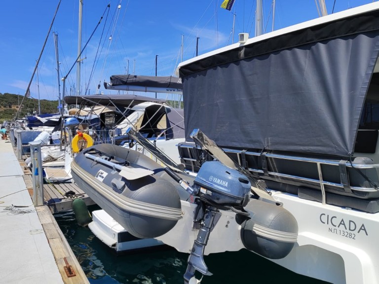 Location bateau Fountaine Pajot Astrea 42 à Lávrio sur Samboat