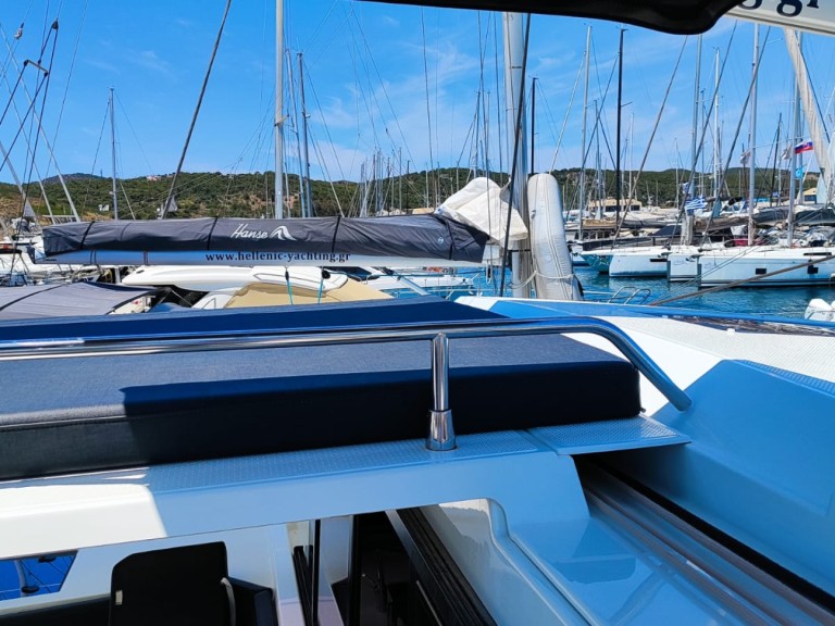 Louer Catamaran avec ou sans skipper Fountaine Pajot à Lávrio