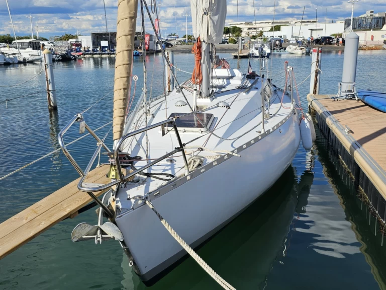 Louez un Bénéteau First 30 à Port-Camargue