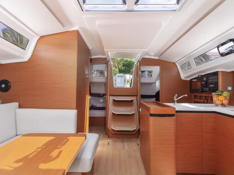 Louer Voilier avec ou sans skipper Jeanneau à Split