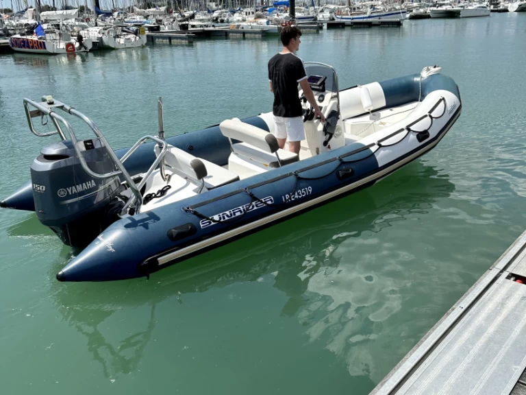 Location Semi-rigide Bombard avec permis