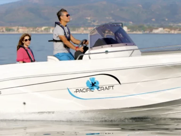 Location bateau Pacific Craft Pacific Craft 625 Open à Antibes sur Samboat