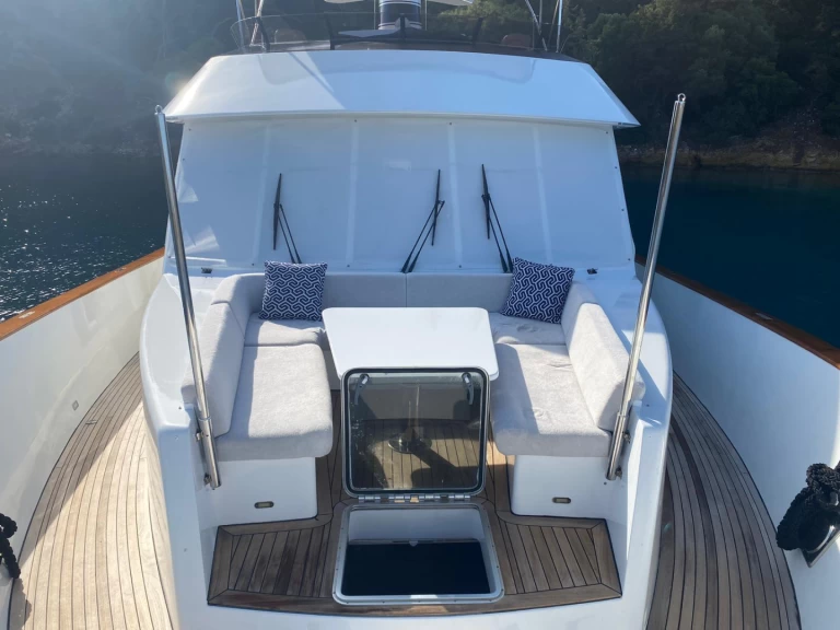  Trawler 77 a louer à Fethiye