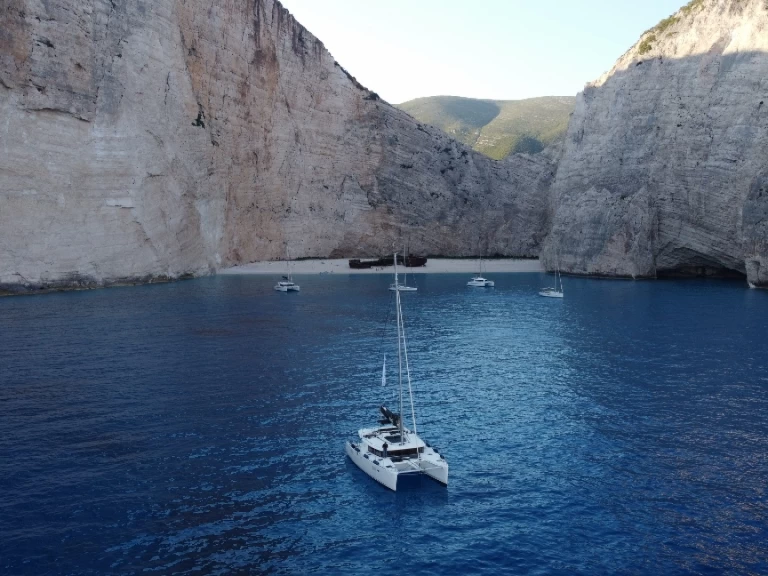 Louer Catamaran avec ou sans skipper Lagoon à Lefkáda