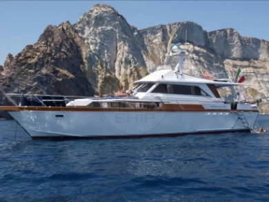 Noleggio Barca a motore a Trapani – Cantieri Di Pisa Kitalpha15
