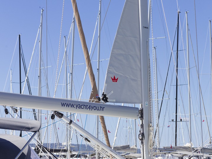 Bavaria Bavaria C45 a louer à Kaštela