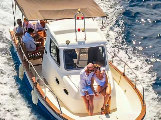 Location Bateau à moteur Saronic Boats  avec permis