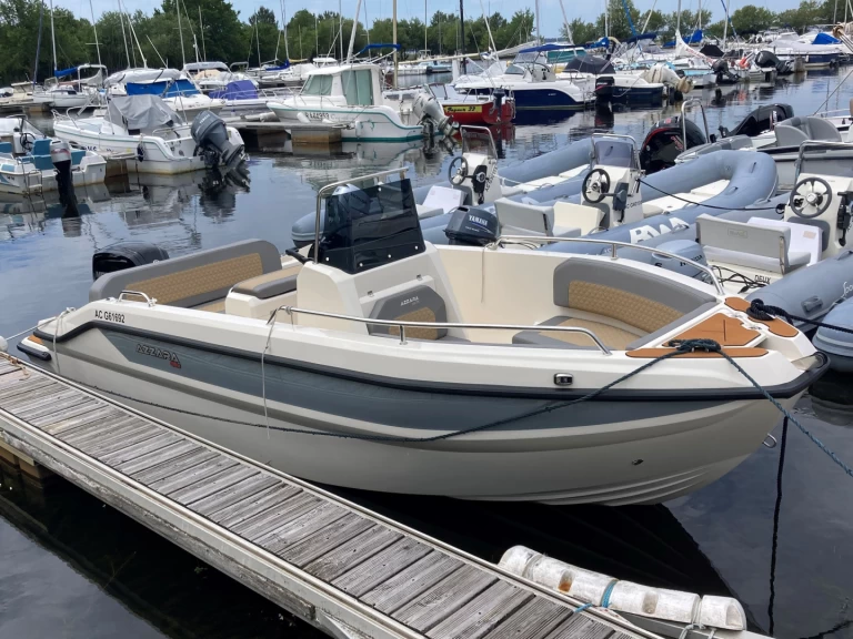 Location Bateau à moteur  avec permis