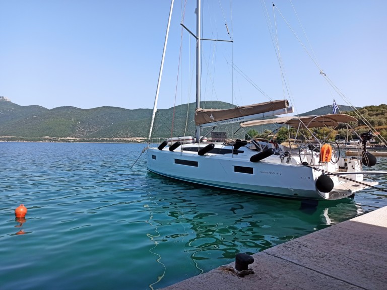 Location bateau Jeanneau Sun Odyssey 410 à Volos sur Samboat