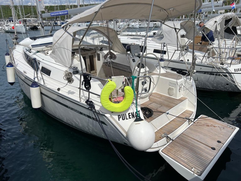 Location à Punat - Bavaria Cruiser 33 sur SamBoat