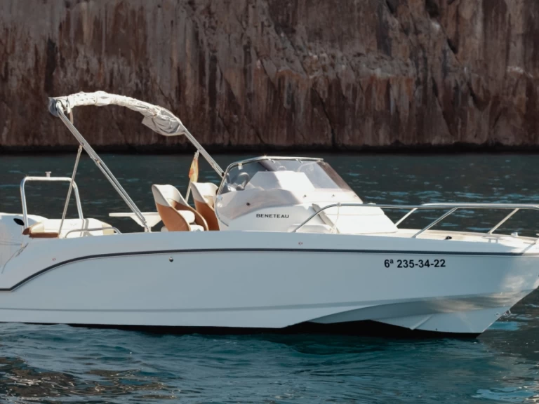 Louer Bateau à moteur avec ou sans skipper Bénéteau à Altea