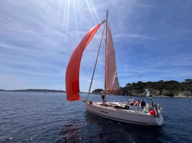 Boat rental Wauquiez Opium 39 in Bandol on Samboat