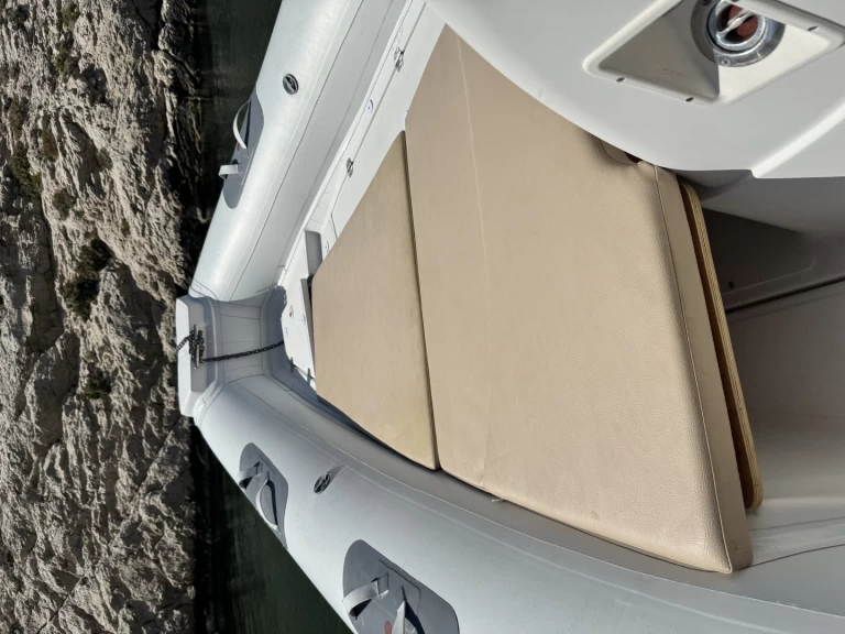 Marsea Marsea CM 120 a louer à L'Estaque