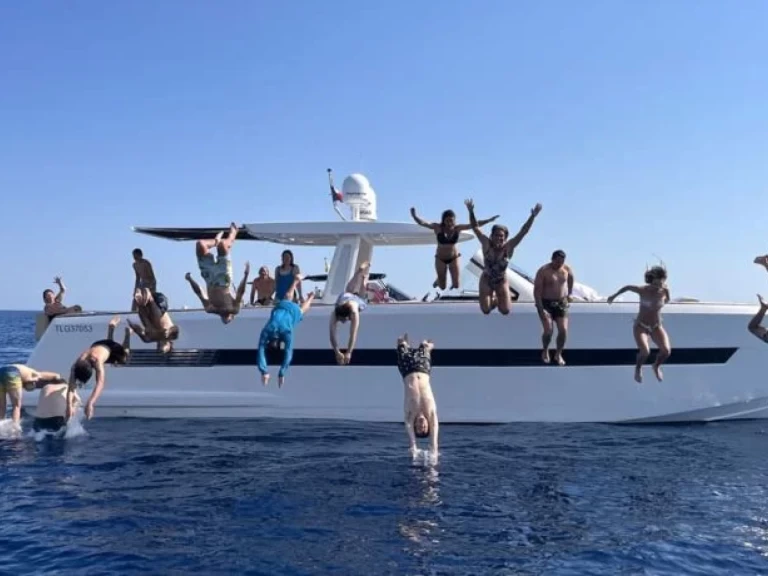 Location Bateau à moteur à Port du Lavandou - Fjord Fjord 52 Open