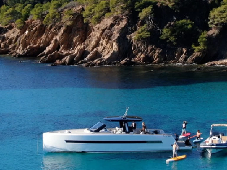 Location Bateau à moteur à Port du Lavandou - Fjord Fjord 52 Open