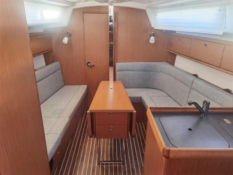 Location à Punat - Bavaria Cruiser 34 sur SamBoat