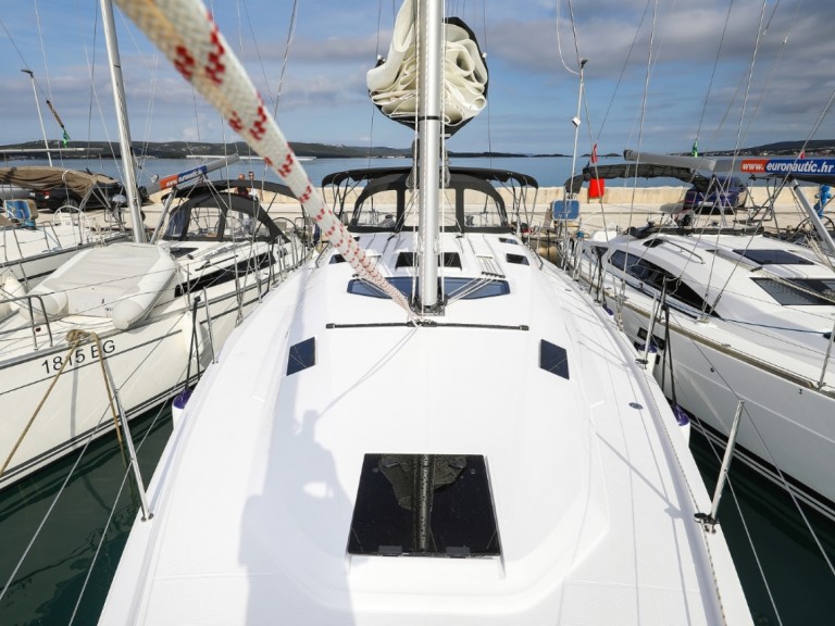 Louez un Elan Impression 45 à Biograd na Moru