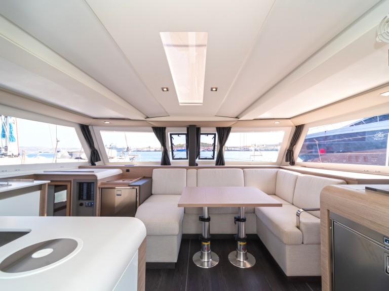 Location Catamaran Fountaine Pajot avec permis