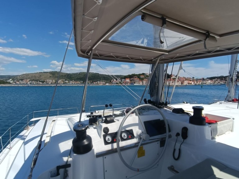 Louez un Bali Catamarans Bali 4.4 à Rogoznica