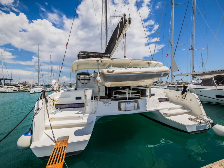 Louez un Lagoon Lagoon 42 à Seget Donji