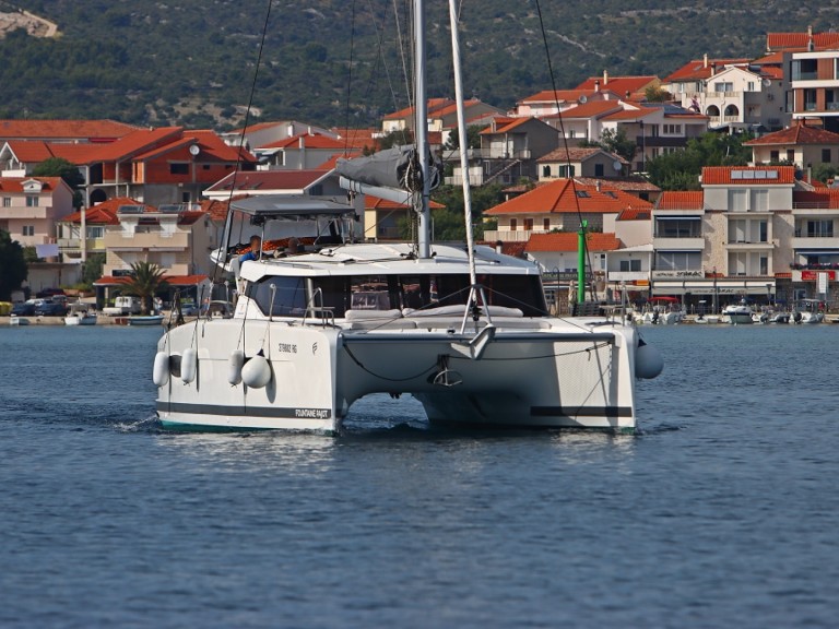 Location Catamaran Fountaine Pajot avec permis