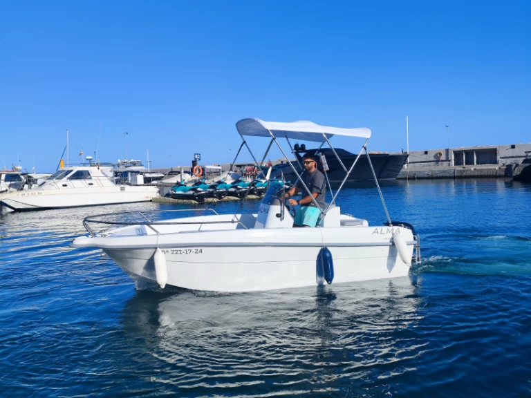 Bateau à moteur à louer à Altea au meilleur prix