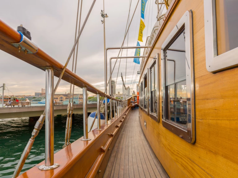 Location bateau Abacus Goleta Karya à Barcelone sur Samboat