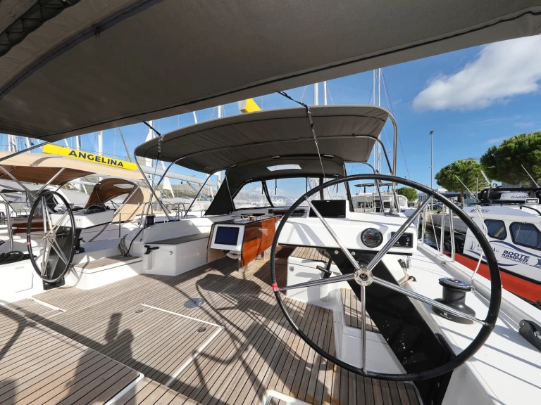 Louez un Dufour Dufour 530 à Trogir