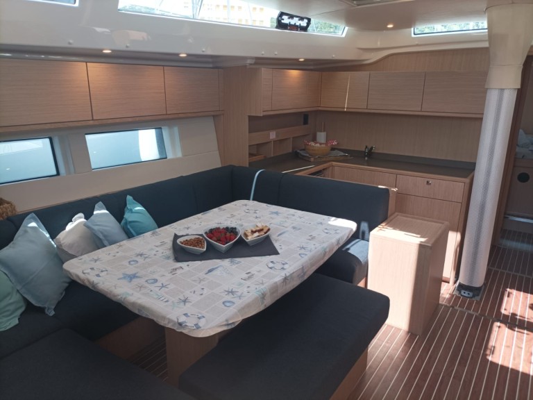 Location bateau Split pas cher Bavaria C57
