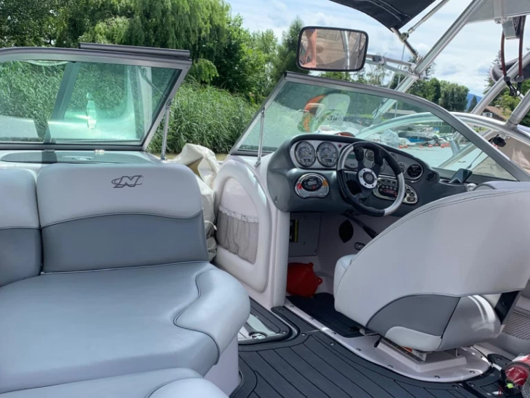 Location Bateau à moteur Nautique Correct Craft avec permis