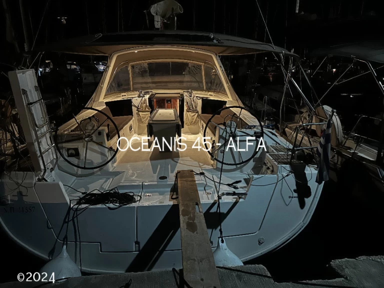 Bénéteau Oceanis 45 a louer à Gouviá
