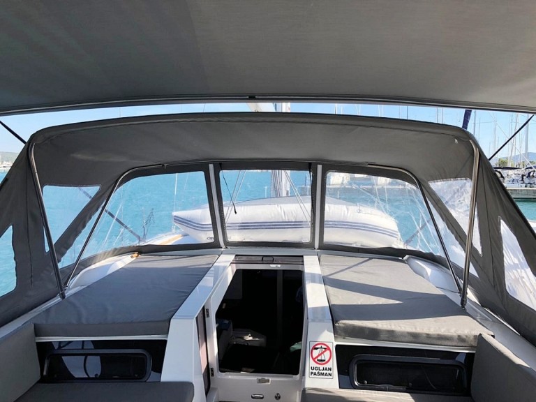 Location bateau Sukošan pas cher Oceanis 51.1