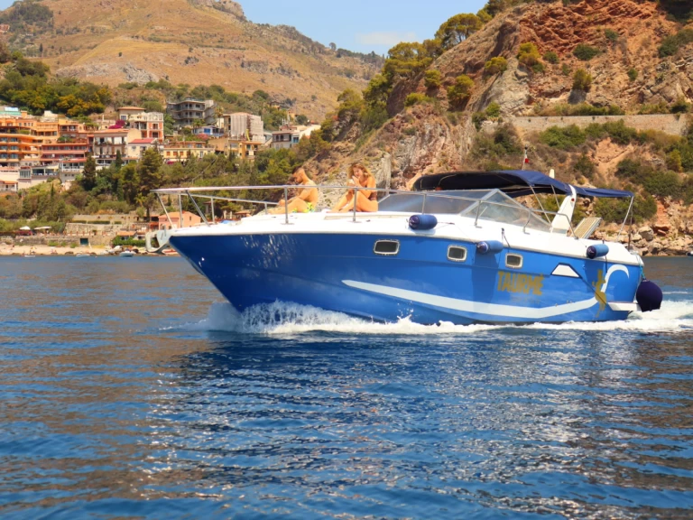 Location Bateau à moteur Navalplast avec permis