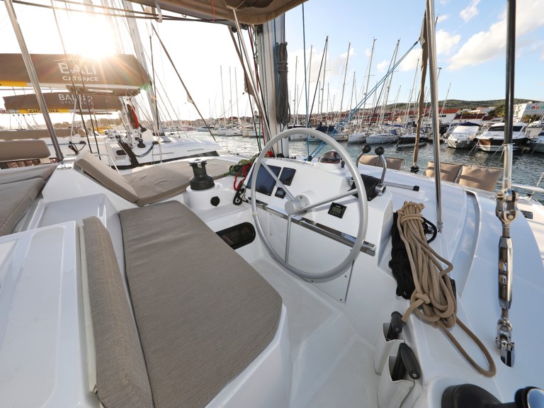 Bali Catamarans Bali 4.2 a louer à Trogir