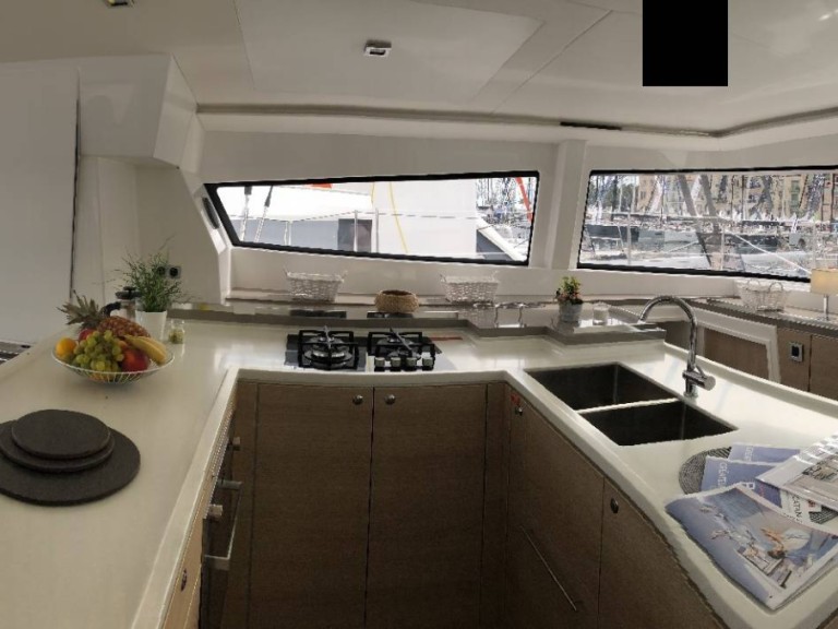 Bali Bali 5.4 a louer à Lefkáda