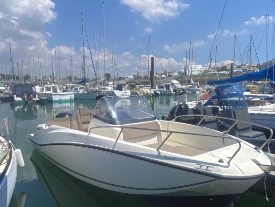 Louez un Quicksilver Activ 675 Open à La Rochelle