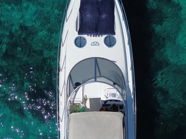 Location Bateau à moteur Cranchi avec permis