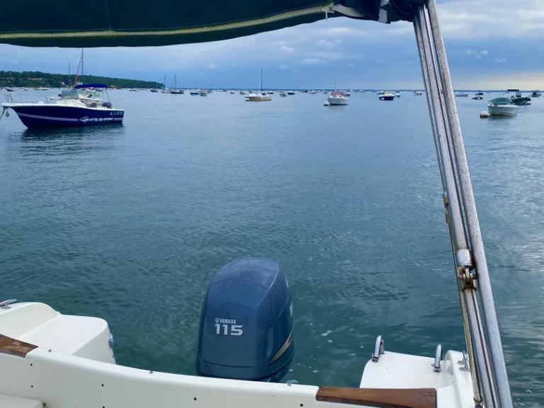 Jeanneau Cap Camarat 625 a louer à Lège-Cap-Ferret